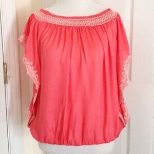 NWT🌺Peach Blouse Flutter Sleeve. Medium